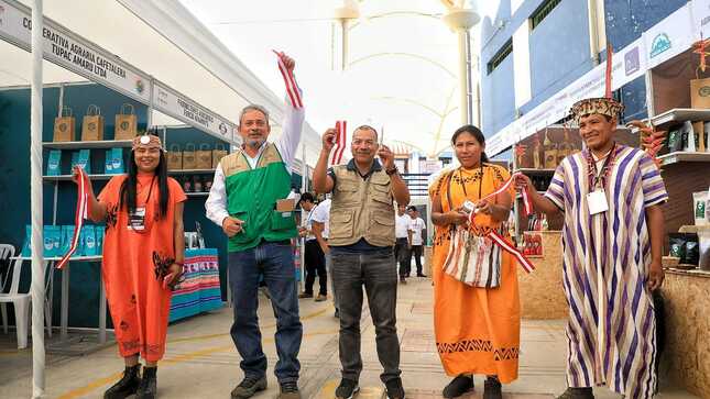 Un total de 39 organizaciones cafetaleras promovidas por Devida ofertan sus mejores productos en la Ficafé Ayacucho 2022